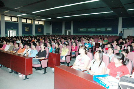 北京交通大学2007级英国高等教育文凭项目新生开学典礼隆重举行 第 2 张