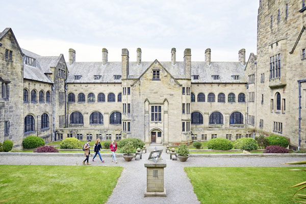 英国HND大学：班戈大学 第 1 张