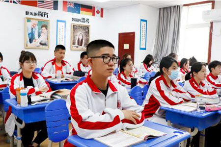 东方红学校日本班